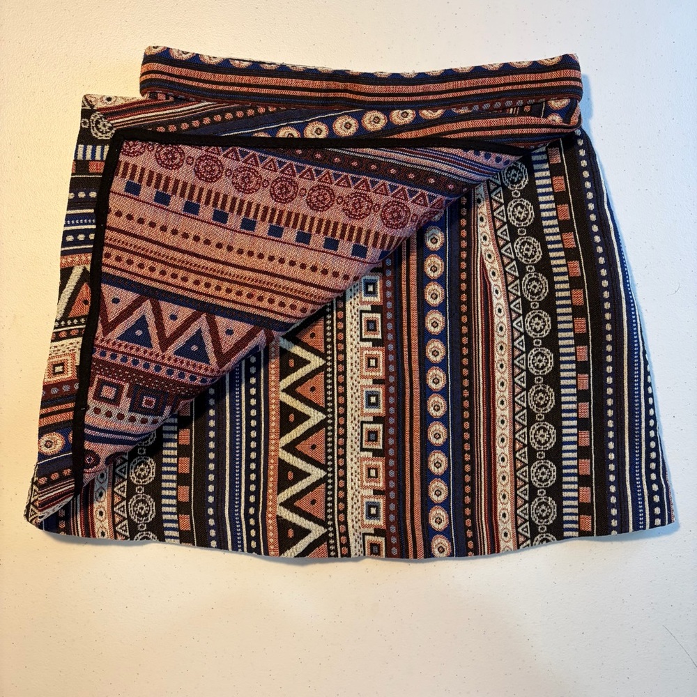 fab'rik Multicolor Aztec Patterned Mini Skirt (S) - Picture 8 of 16